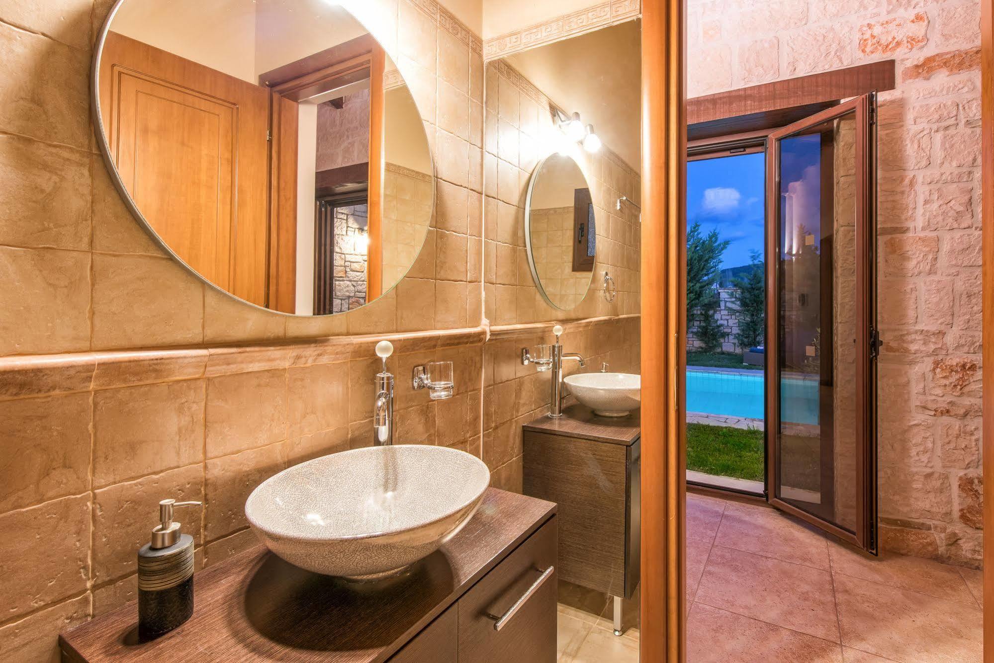 Astarte Villas - Kyveli Villa Vanato Bagian luar foto